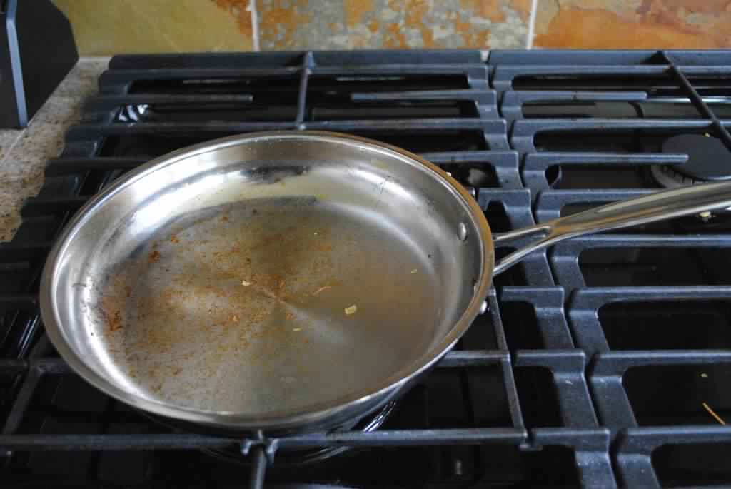 Comment nettoyer une plaque en Inox